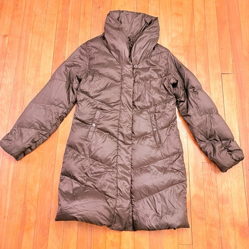 GAP Women's Chocolate Brown Lightweight & Warm Puffer Jacket - Size XS
